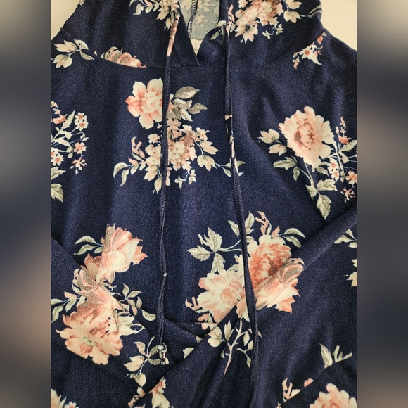 Ardene Floral Long Sleeve Top Hoodie - Picture 5 of 13